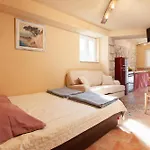 Apartments With Wifi Makarska - 6842